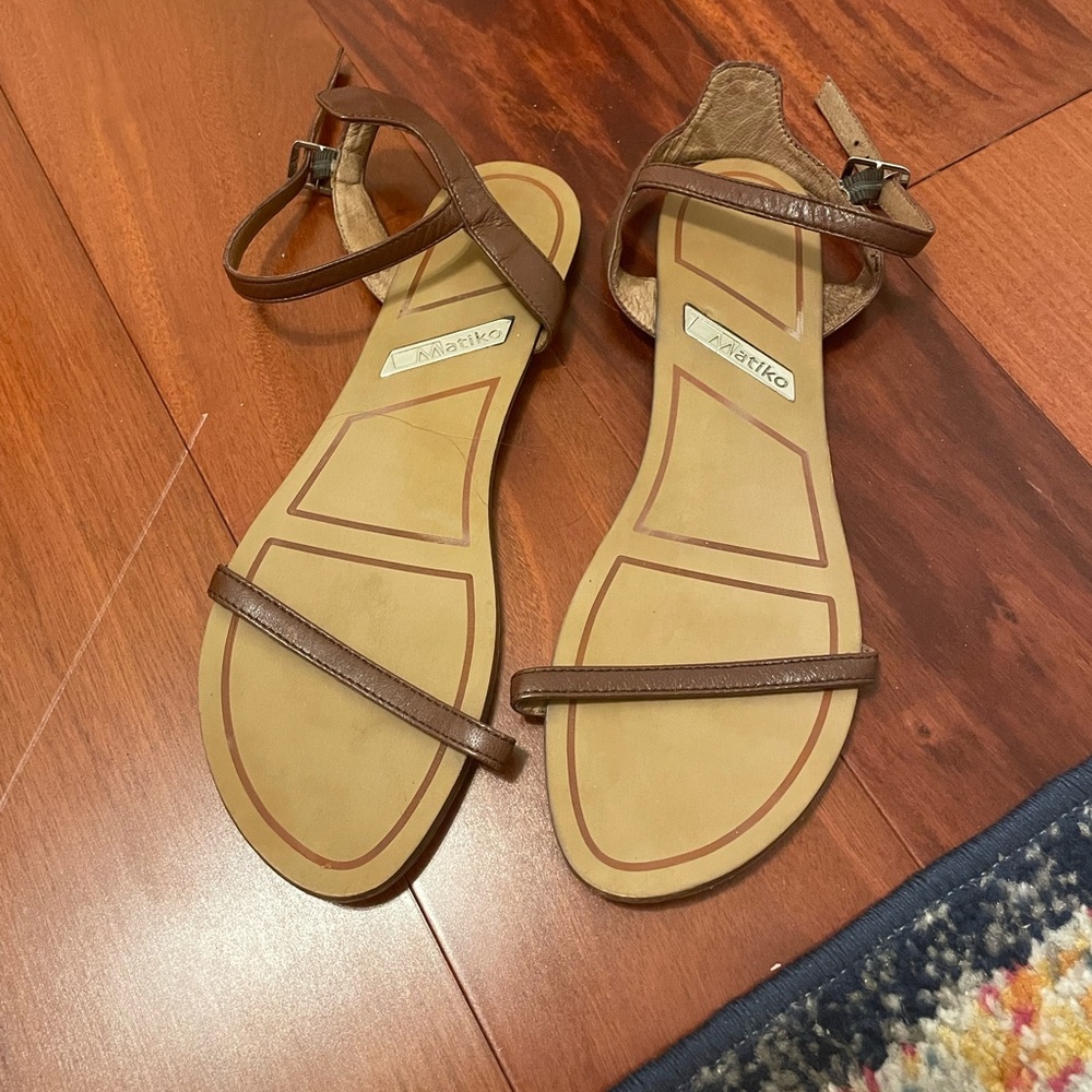 Matiko Leather Sandals